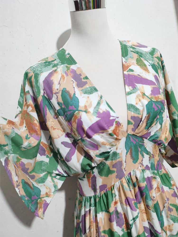 2025 Summer New Women's Batwing Sleeve Deep V Waist Trimming Printing Dress Beach Vacation Dress