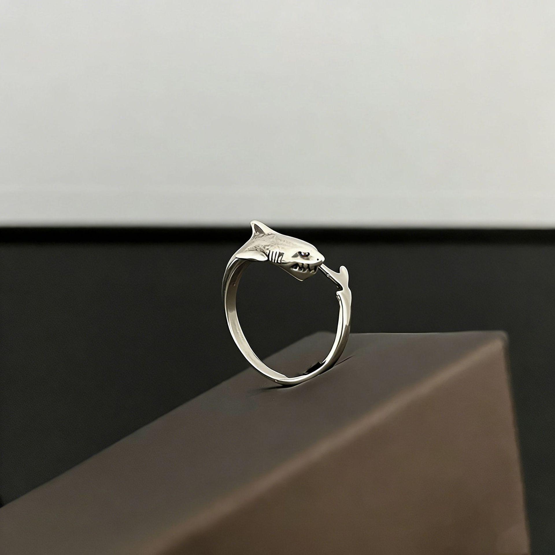 Dominant Shark Stylish Open Finger Ring - Trendy, Creative, High-End Design