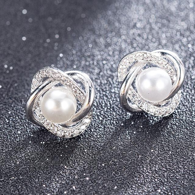 New White Imitation Pearl Stud Earrings for Women Elegant Bridal Wedding Engagement Party Accessories Shiny CZ Luxury Jewelry