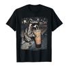 T-shirt Divertente Meme Animale Procione Che Beve Caffè Freddo Per Uomo Donna 100% Cotone Magliette Manica Corta 0206-1 - Uomo Su...