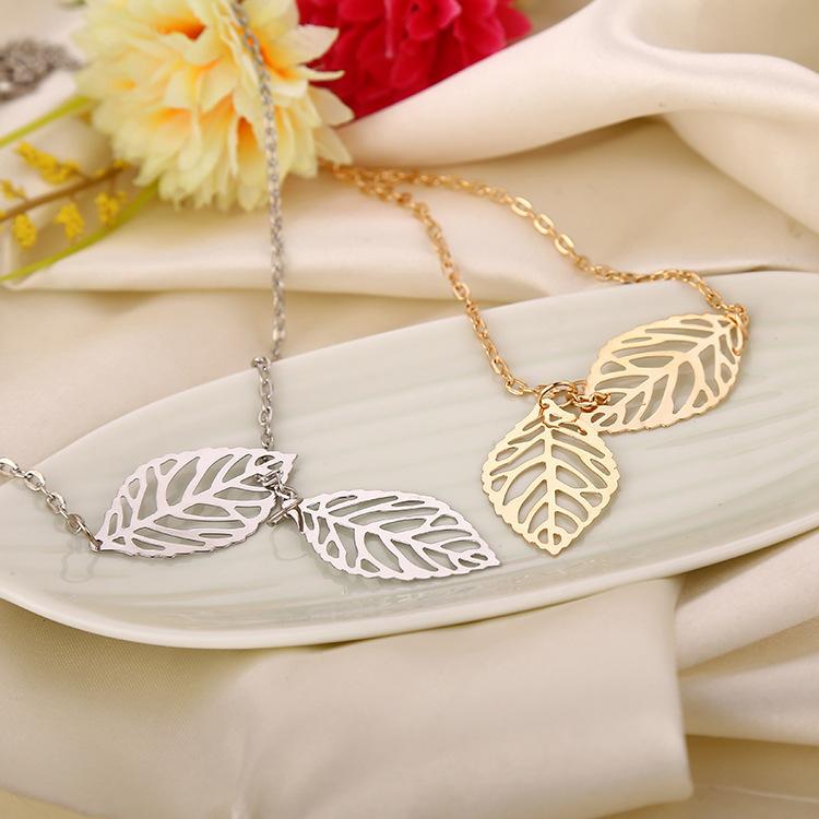 Direct Sales, Simple, Small and Fresh, Personalized, Double Leaves, Fringed Necklace.
