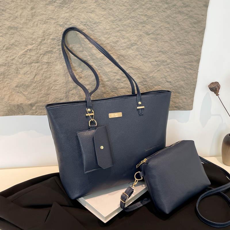Minimalist Large Capacity Tote With Zipper Closure And Interior Phone Pouch For Office Use