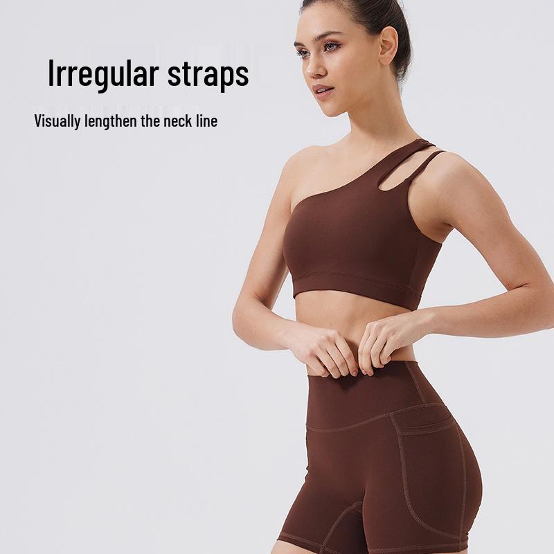 Gränsöverskridande Enaxlad Sport-BH för Yoga med Oregelbundna Band - Stötsäker, Vacker Ryggdesign för Fitness & Löpning