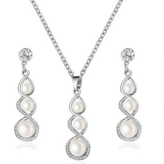 Diamond and Pearl Geometric Flower Jewelry Set - Necklace and Earrings for Women