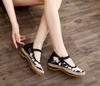 Women's Shoes with Linen Edging and Antique Embroidered Shoes and Cloth Shoe with Round Head In Spring and Autumn Female