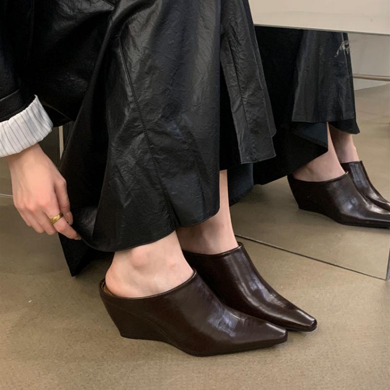 

Мода FHC Новые Туфли-мюли на высоком каблуке с квадратным носком и цветочным декором. Летняя обувь на танкетке, Мягкие кожаные шлепанцы, Слайды, 35-40, Черные, Коричневые, Белые, Дропшиппинг 35 чёрный