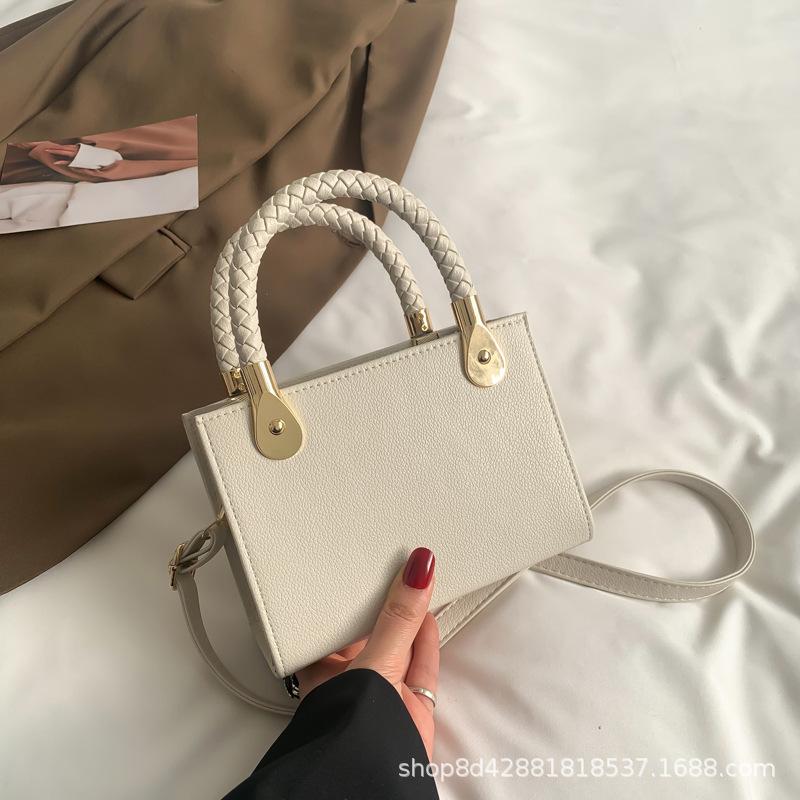 Vintageinspired 2023 Womens Pu Shoulder Bag Stylish Medium Handbag With Zipper Black