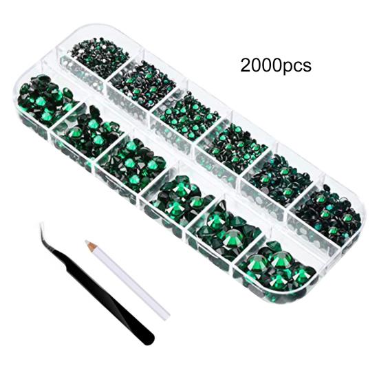 Zarte Nagelornamente, lebendiger, leicht zu klebender 3D-Effekt