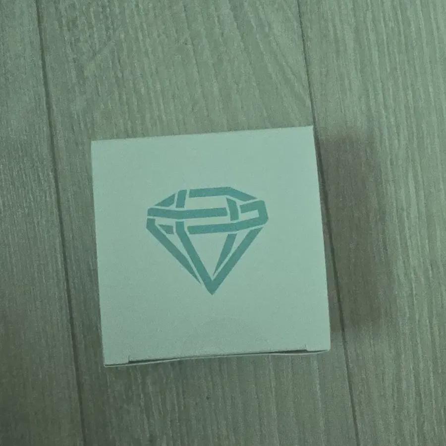 

SHINee Легкий разговор Легкий ток Запечатанная стоимость