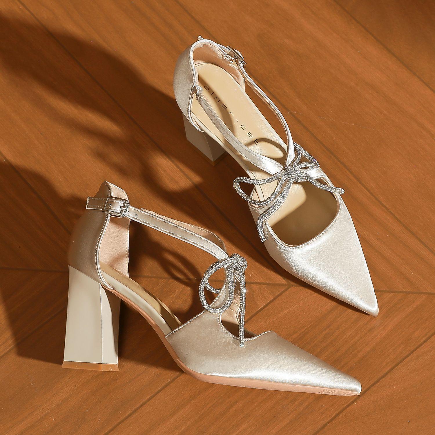 

89812 [sheepskin] high heels women s thick heel 2025 new pointed hollow rhinestone bow single shoe 39