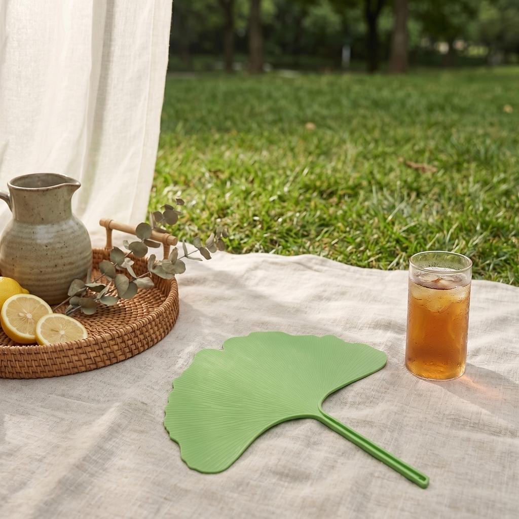 Leaf Fan, Handheld Portable Outdoor Fan, Summer Hand-cranked Fan.