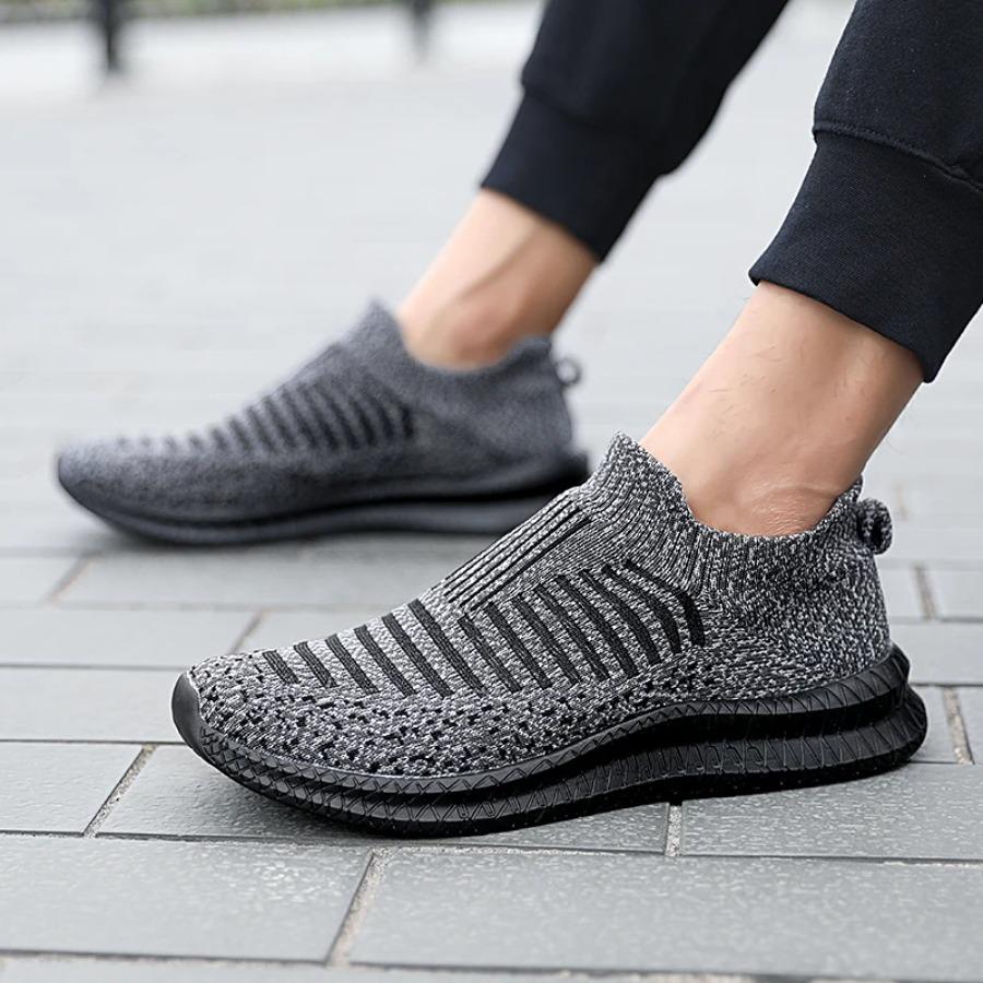 2025casual sports shoes light comfortable breathable lazy shoes plus size spring and autumn walking solid  tenis masculino shoes