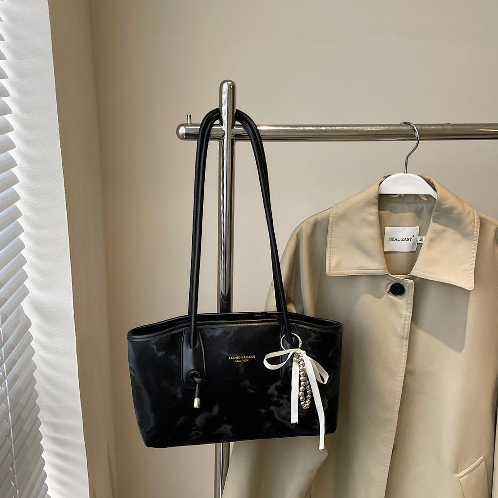 Tasche mit großem Fassungsvermögen Damen Sommer vielseitig neu Nischendesign Schulter Achseltasche lässige Pendler Tragetasche