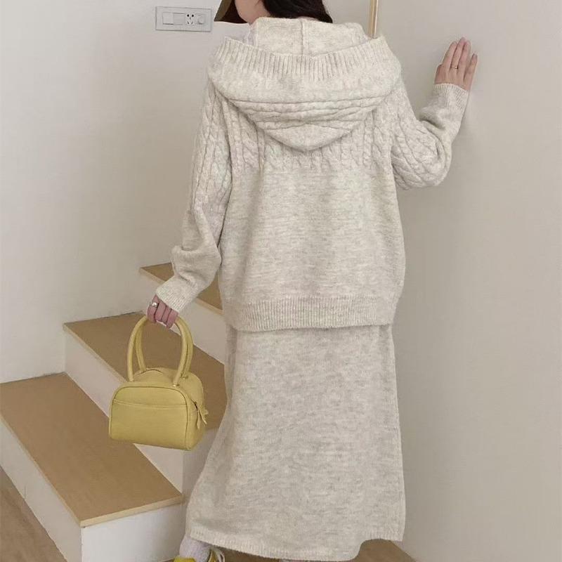 Loose casual horn buckle knitted jumper skirt two-piece set for women's autumn and winter large-size hooded sweater set for women