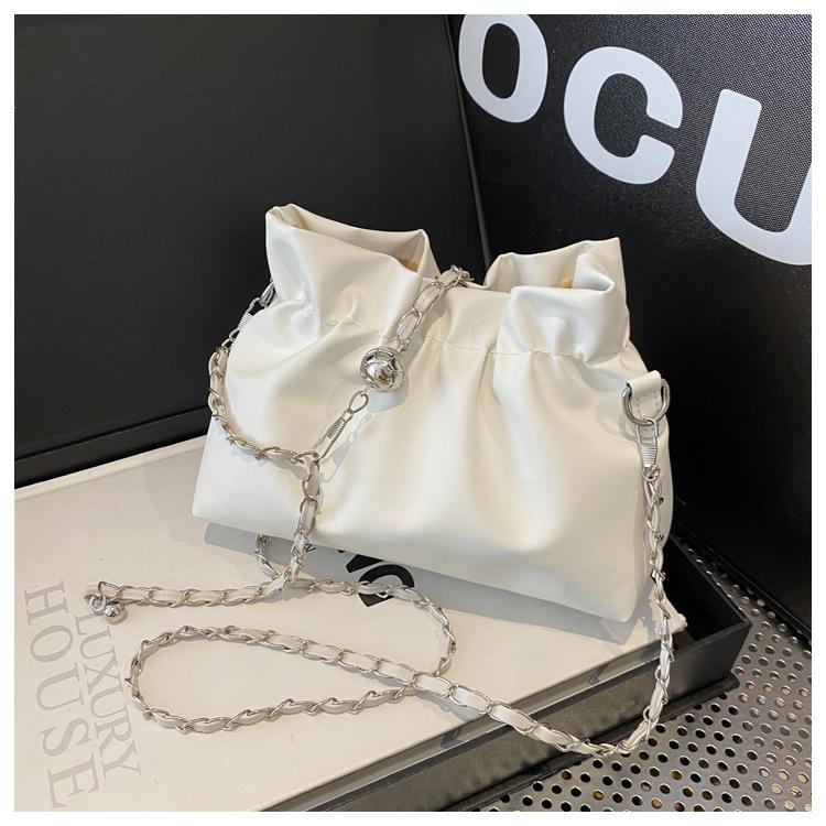 Fashion chain pleated bucket bag niche texture bag women's trend mobile phone shoulder messenger bag commute exquisite