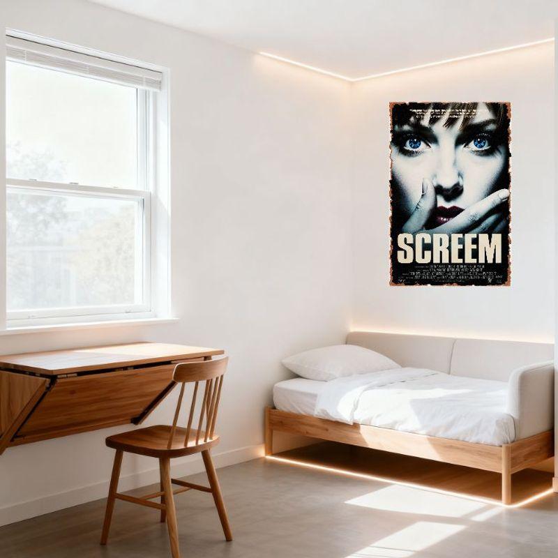 Scream Vintage Grunge Skräckfilm Metallplåtskylt med Närbild på Kvinna, Sliten Svart Bakgrund, Spännande Estetisk Dekor
