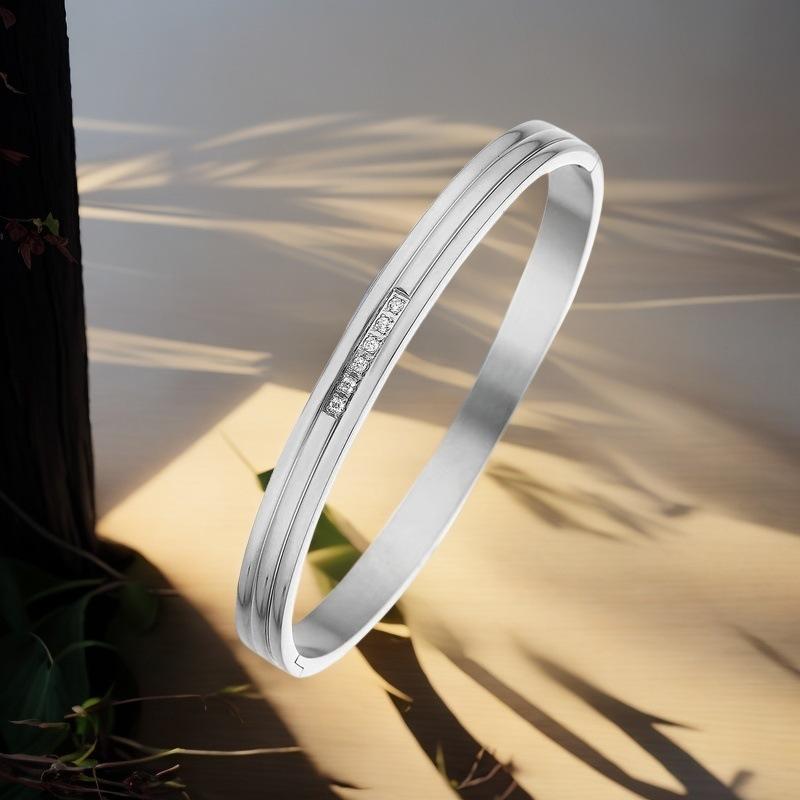 Bracelet Girls Niche Titanium Steel Jewelry Premium Sense Ins Wind Nail Opening Jewelry