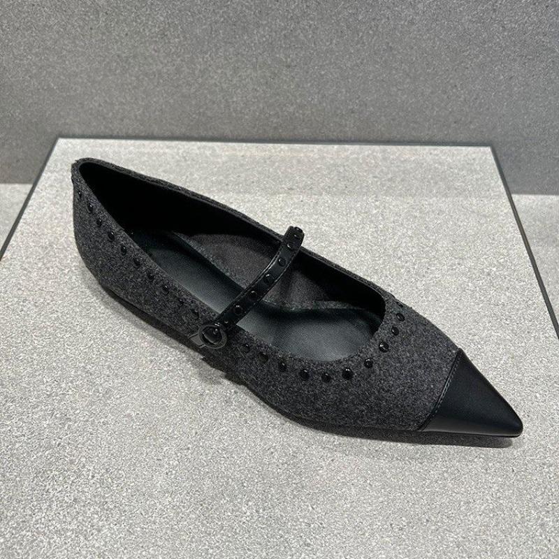 

Single Shoes 2026 New Versatile Pointed Toe Rivet Shallow Mouth One Word Buckle Strap Flat French Mary Jane Shoes Women 35 серый