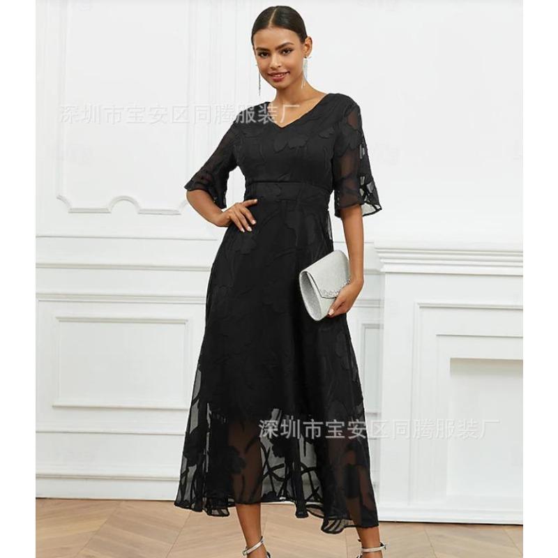 Abito a ruota grande europeo e americano atmosfera alla moda scollo a V temperamento elegante jacquard manica a tre quarti
