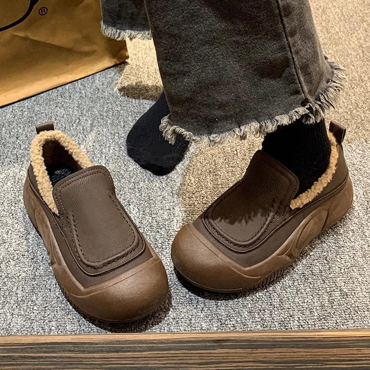 Fleece warm thick-soled fluffy shoes for women in the autumn and winter of 2025, new outer cotton shoes, one pedal, casual Doudou shoes