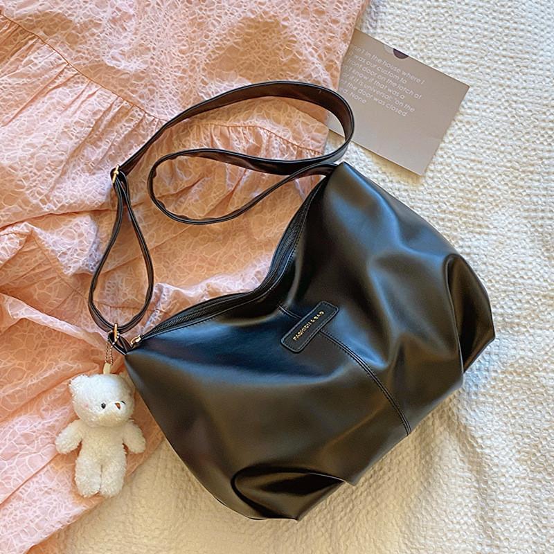Trendy Black Tote Bag For Women Large Capacity Stylish Spring Fashion Shoulder Bag