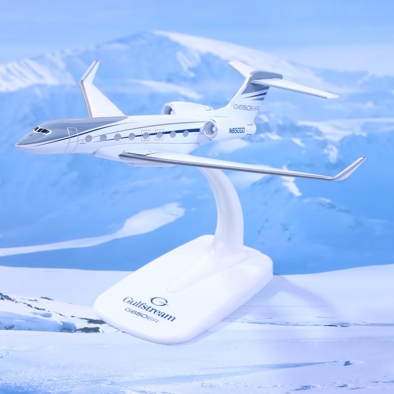 

1Pcs Gulfstream G650 Aircraft Diecast 1/200 Scale Airplane Model Planes G650Er Airplane Model Plane Model белый