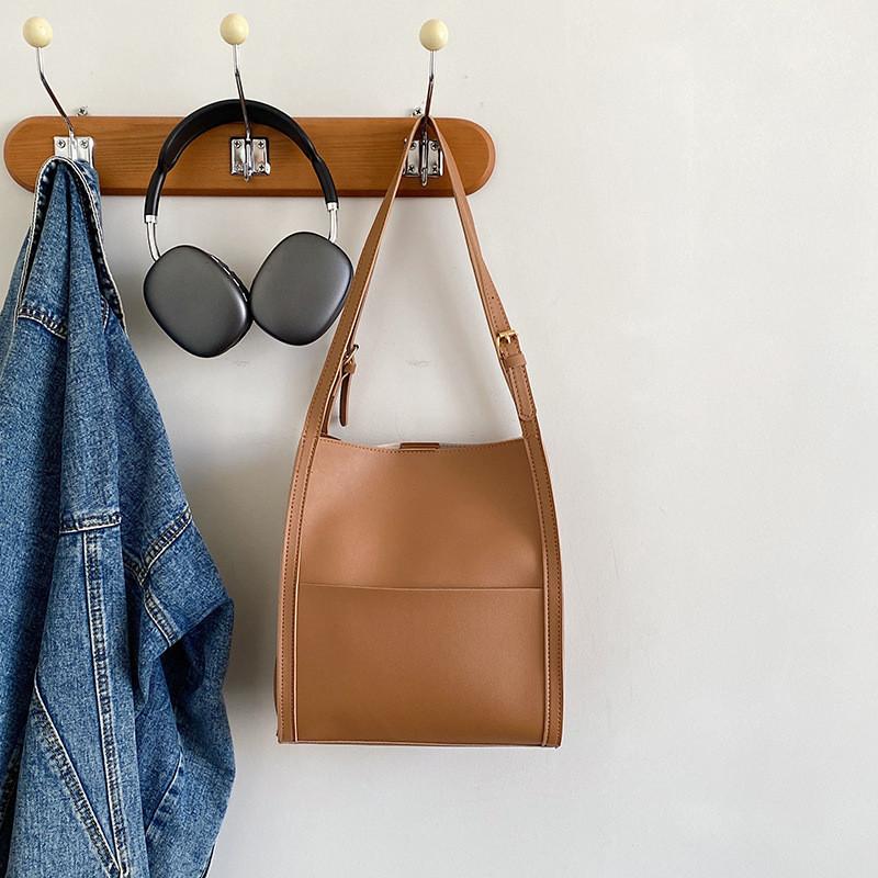 Stylish Retro Large Capacity Tote Bag For Women Perfect For Spring Summer 2024