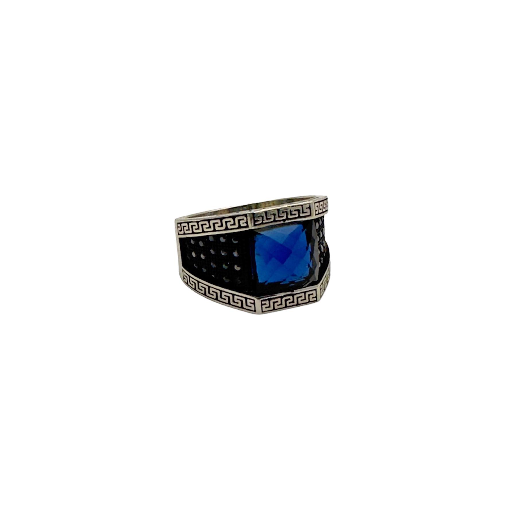 

Серебряное кольцо с камнем циркон 230047234G14Yy 17