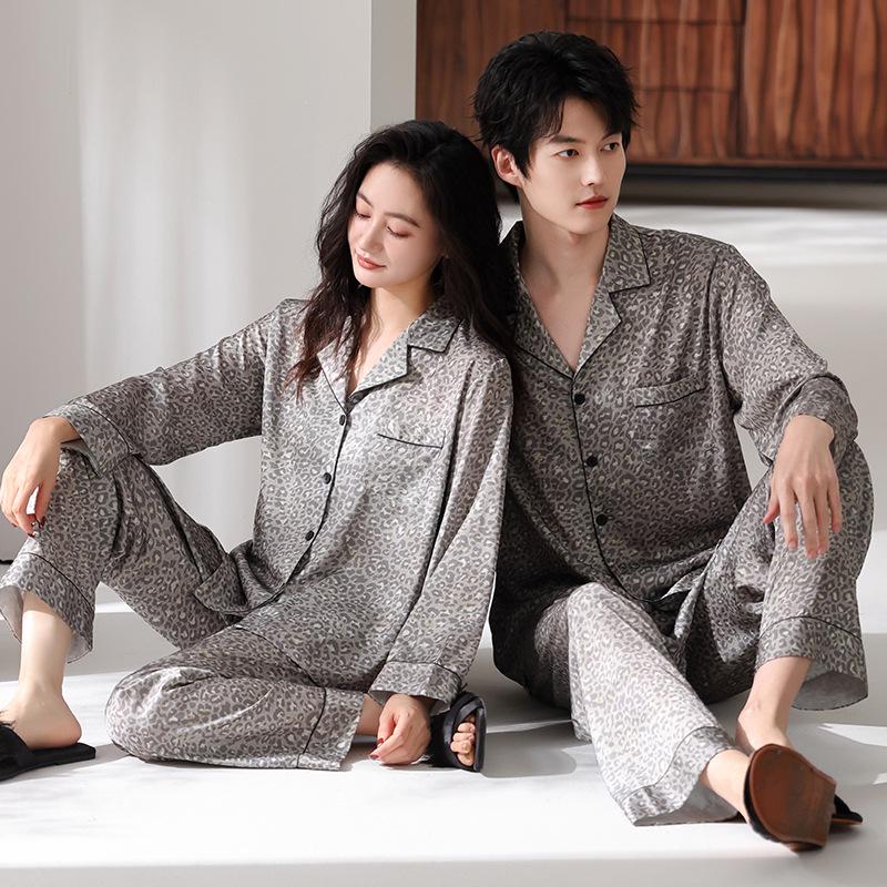 

Couples Leopard Print Faux Silk Pajamas Set: Long Sleeve & Pants, Thin, Spring/Autumn Style, Suitable for Home or Outdoor Wear. Women XXL