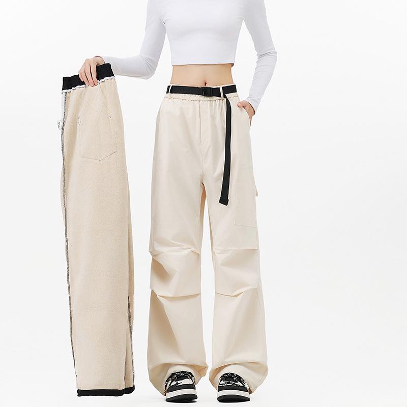 "Wind & Waterproof Outdoor Soft Shell Pants for Men & Women - Autumn/Winter, Fleece-Lined, Perfect for Hiking & Leisure Activities"