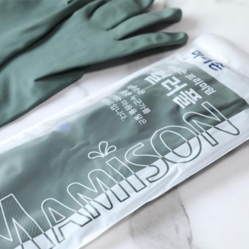 Deep green among Mamison colorful rubber gloves