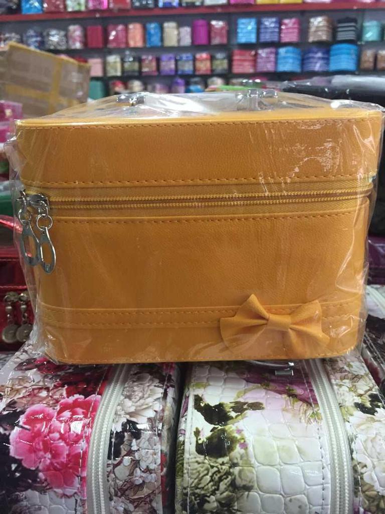 Large Capacity 2024 Summer Women's Cute Korean Makeup Bag - Multifunctional Storage Case