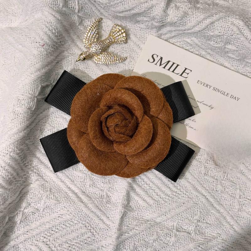 Nouveau Broche Fleur Camélia en Tissu Nœud Papillon Accessoires Col de Chemise pour Dames Épingles Broches Vintage pour Mariage Fête pour Femmes