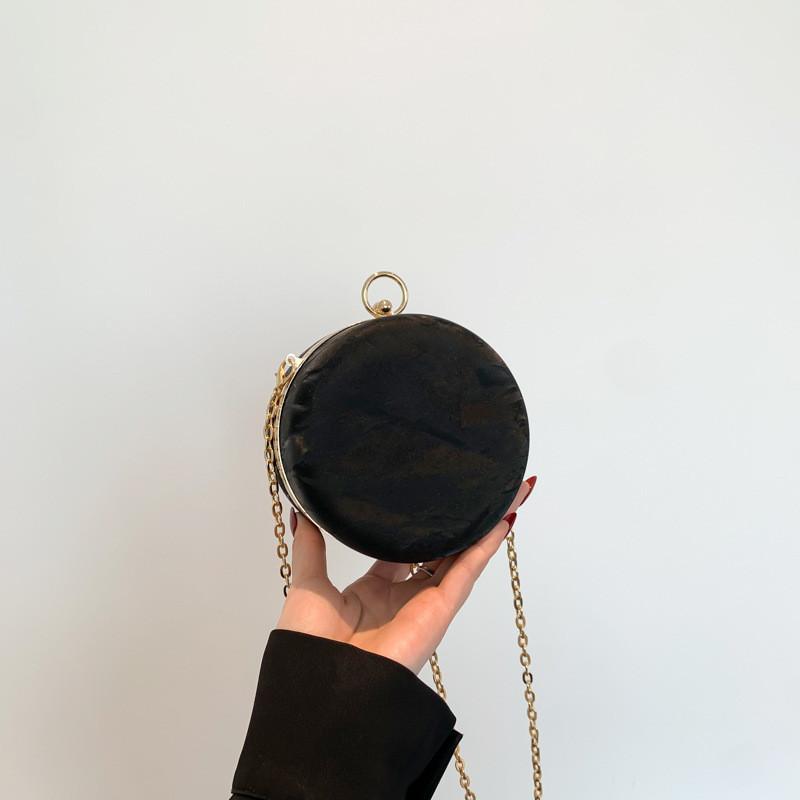 Chic Round Chain Shoulder Bag For Women 2024 Spring Trendy Small Purse