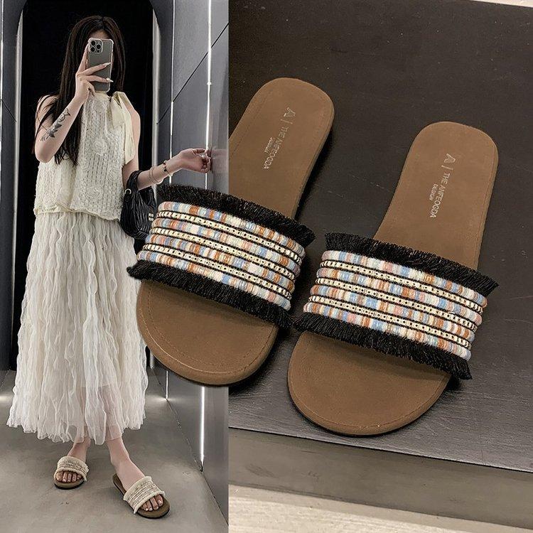 Niche Design Soft Flat Bottom One-word Drag Summer 2025 New Korean Version Woven Casual Wear Open-toed Cool Slippers