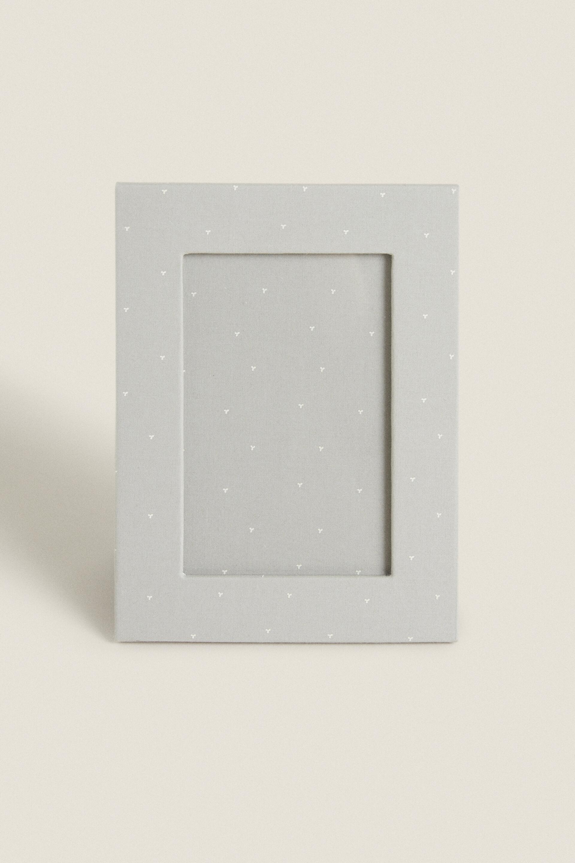 

CLOVER FRAMES