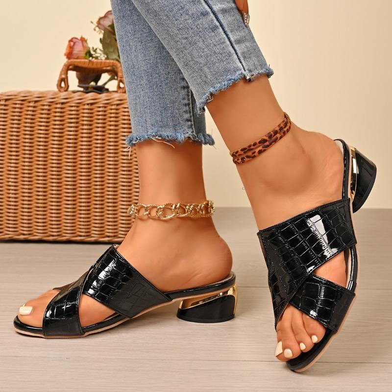 Fashion New Style Fashion Women's Gold Low Heels Sandals Women Summer Square Toe Thick Heeled Slippers Woman Plus Size 43 Outdoor Slides