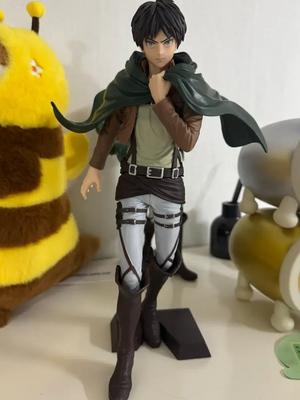 ATTACK ON TITAN Eren Figure