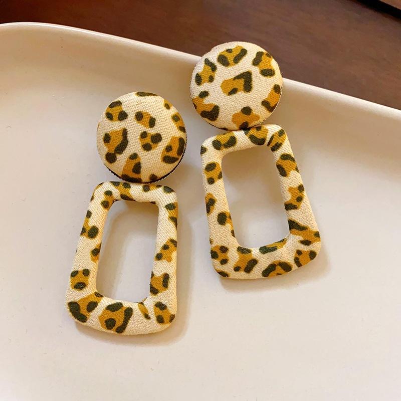 Retro Hong Kong Style Silver Needle Leopard Print Circle Earrings Light Luxury High-end Temperament Earrings Niche Earrings Women