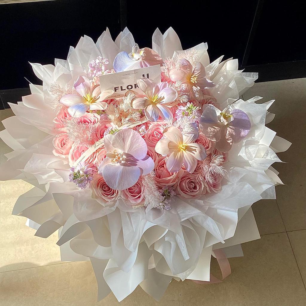 Eternal Flower: Elegant Mixed Rose Bouquet - Ideal for Girlfriend, Best Friend, or as a Luxurious Birthday Gift. Simulation Soap Flower Bouquet.