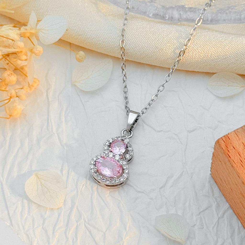 New Color Version of The Lucky Lotus Charm Necklace As A Decorative Accessory for Women in Light Luxury Style, Collar Chain