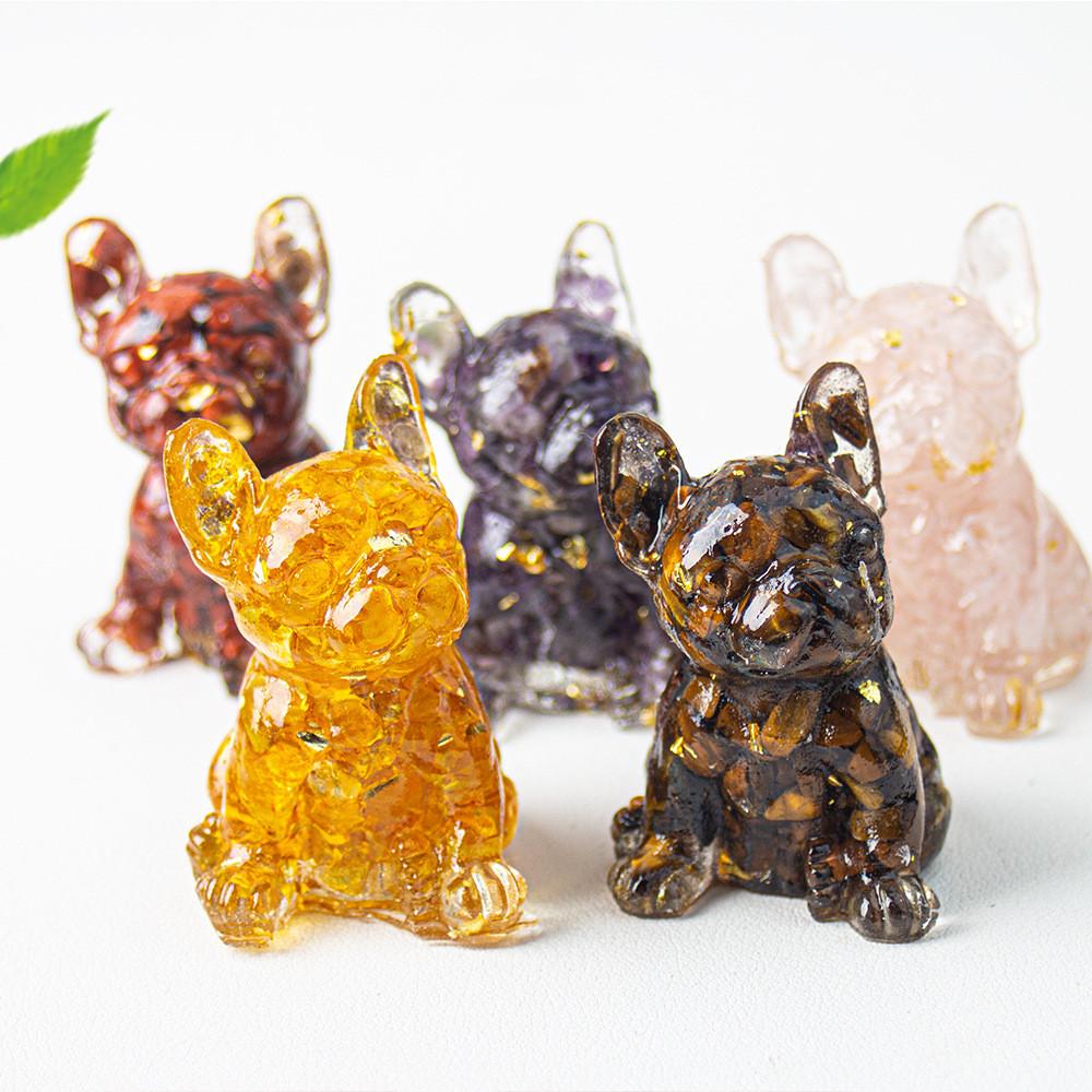 Hundefigur aus Kristallharz im modernen, minimalistischen Design – perfekt für die Dekoration von Zuhause oder Büro – Geschenkidee