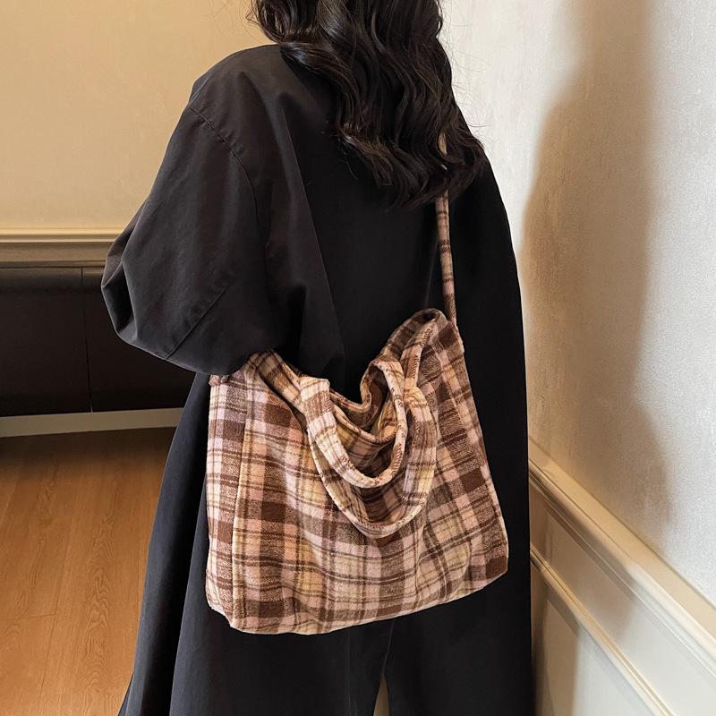 The College Style Tote Bag Is A Single-shoulder Crossbody Bag for Students To Attend Class