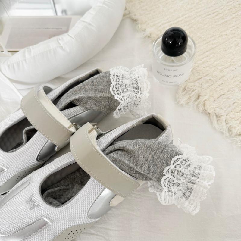 Spring and Summer Combed Cotton Boneless Thin Breathable Socks for Girls, Cute and Versatile Lace-trimmed Short Stockings