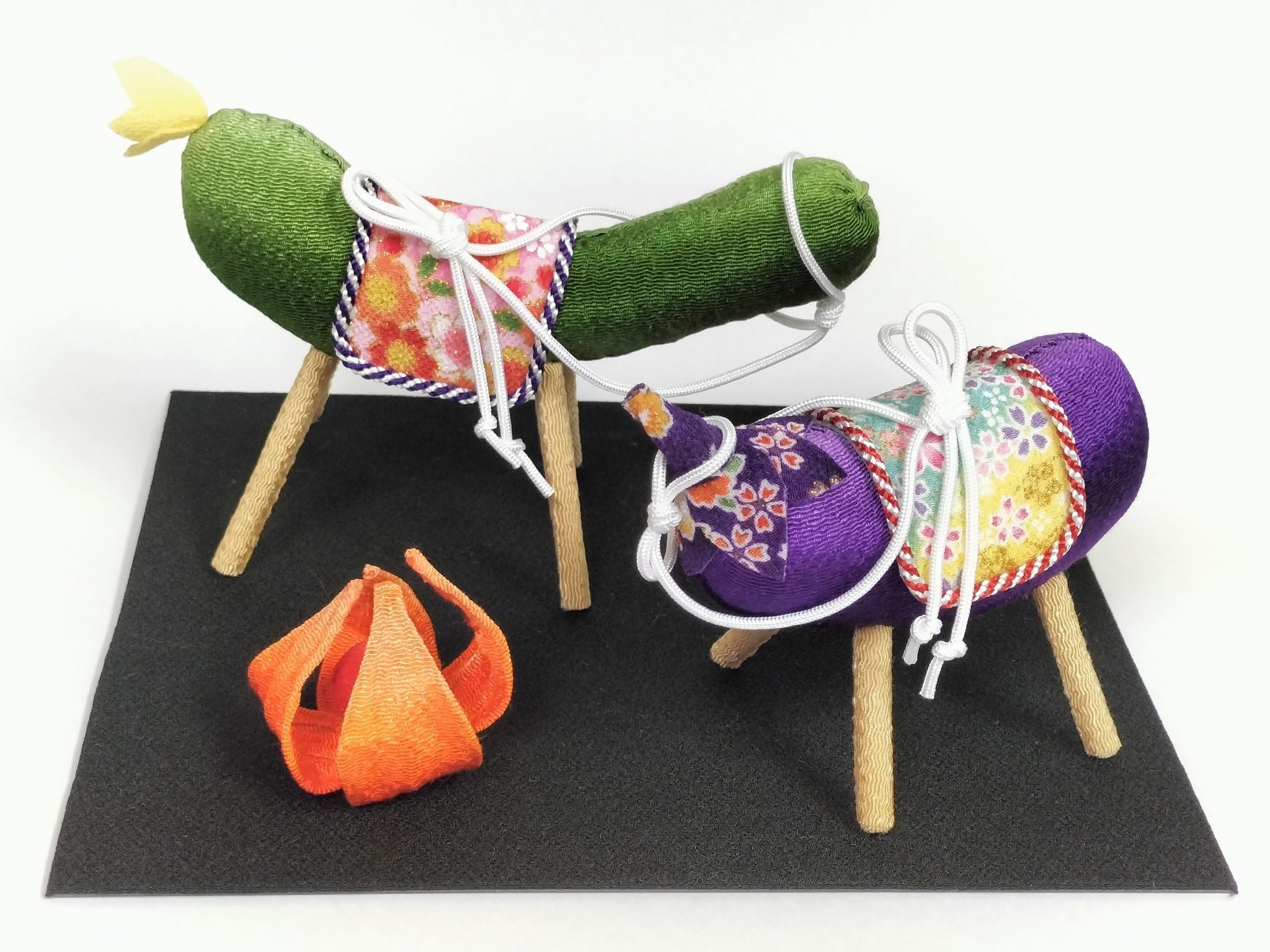 

Chirimen craft kit for making Spirit Three Ornaments