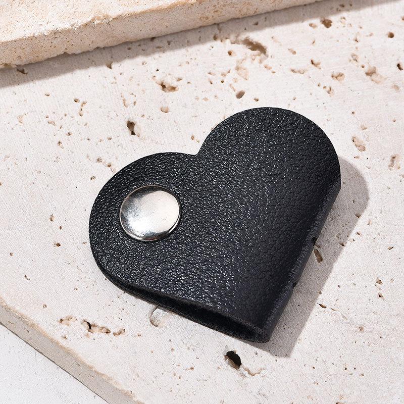 

Portable Desktop PU Leather Multifunctional Heart-shaped Cable Organizer Data Cable Storage Clip Hub Wired Headset Winding Clip