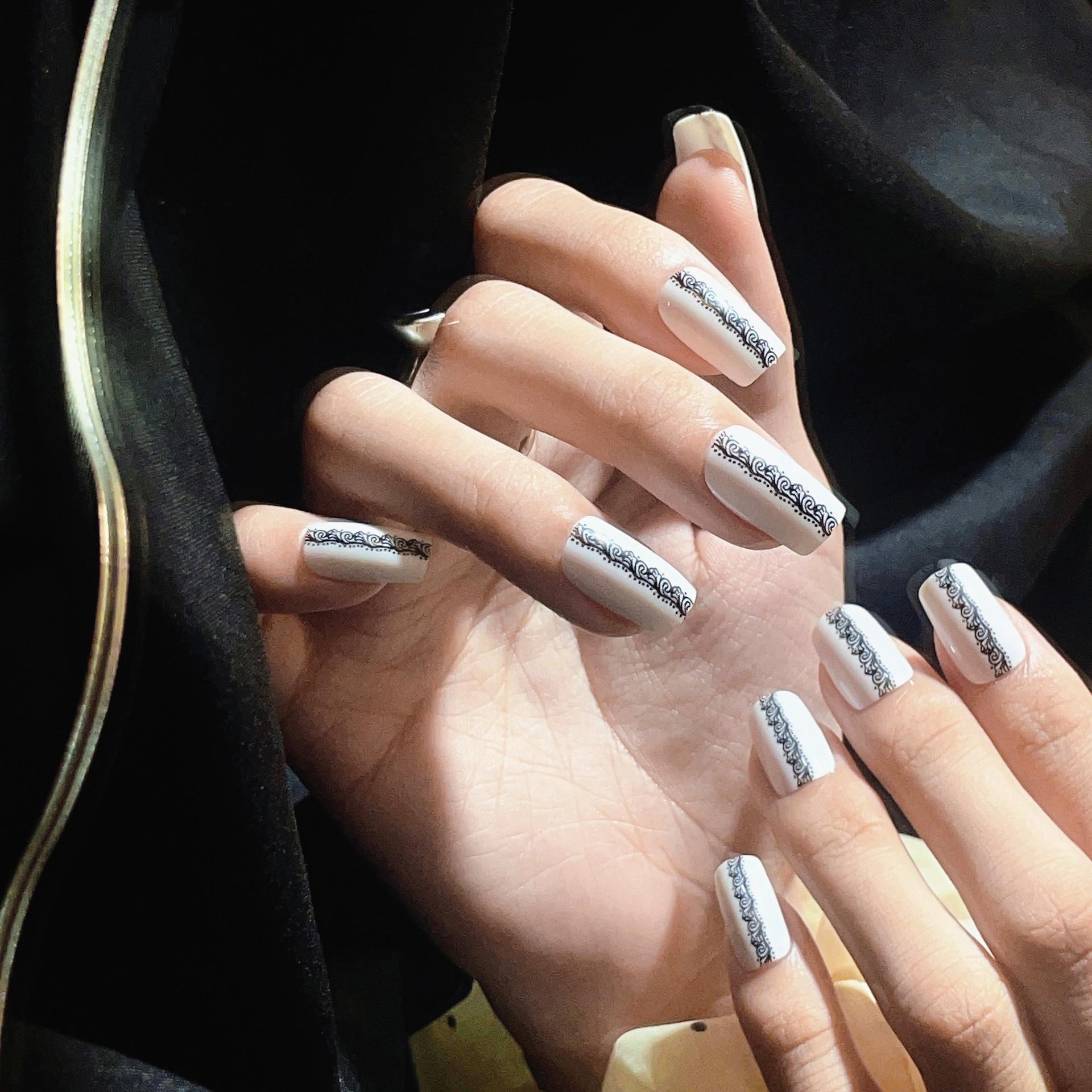 

Geometric Detachable False Nail Stickers - Sweet, Cool & Spicy European Style
