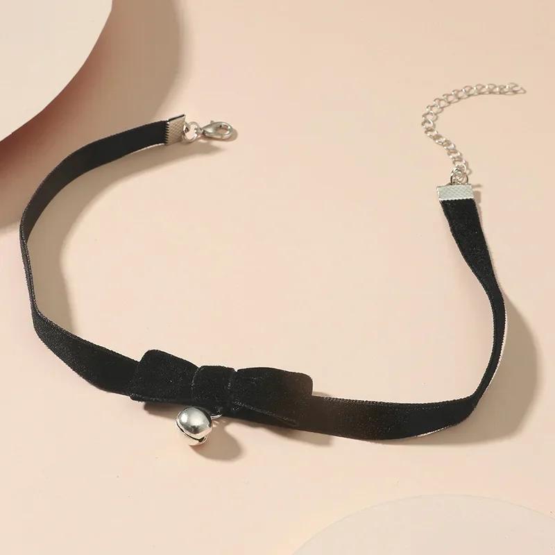 Collier ras du cou en velours avec nœud papillon et clochette, fait main, noir et rouge, avec pendentif, cosplay, ras du cou, collier, bijoux de costume de Noël vintage