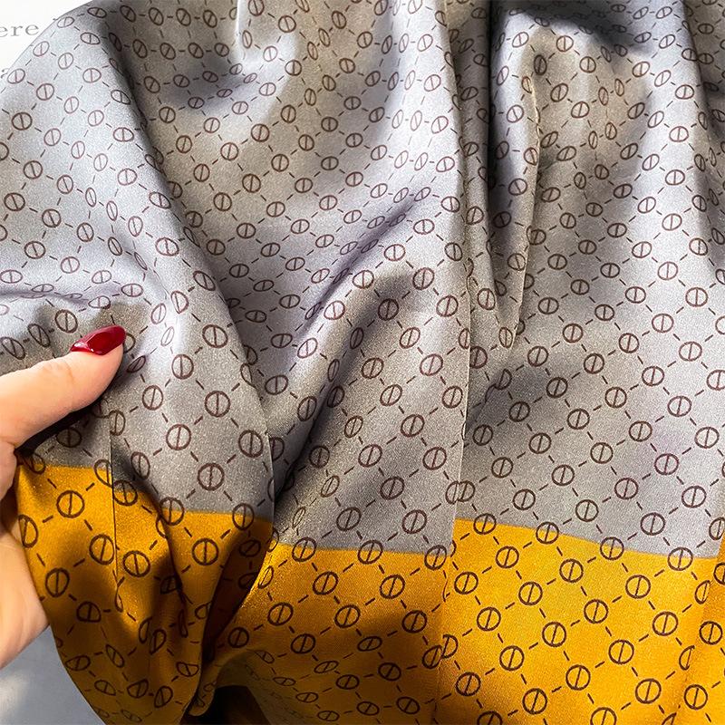 Korean New Thin Warm Scarf for Women's Geometric Emulation Silk High-quality Gauze Scarf Travel Vacation Sunscreen