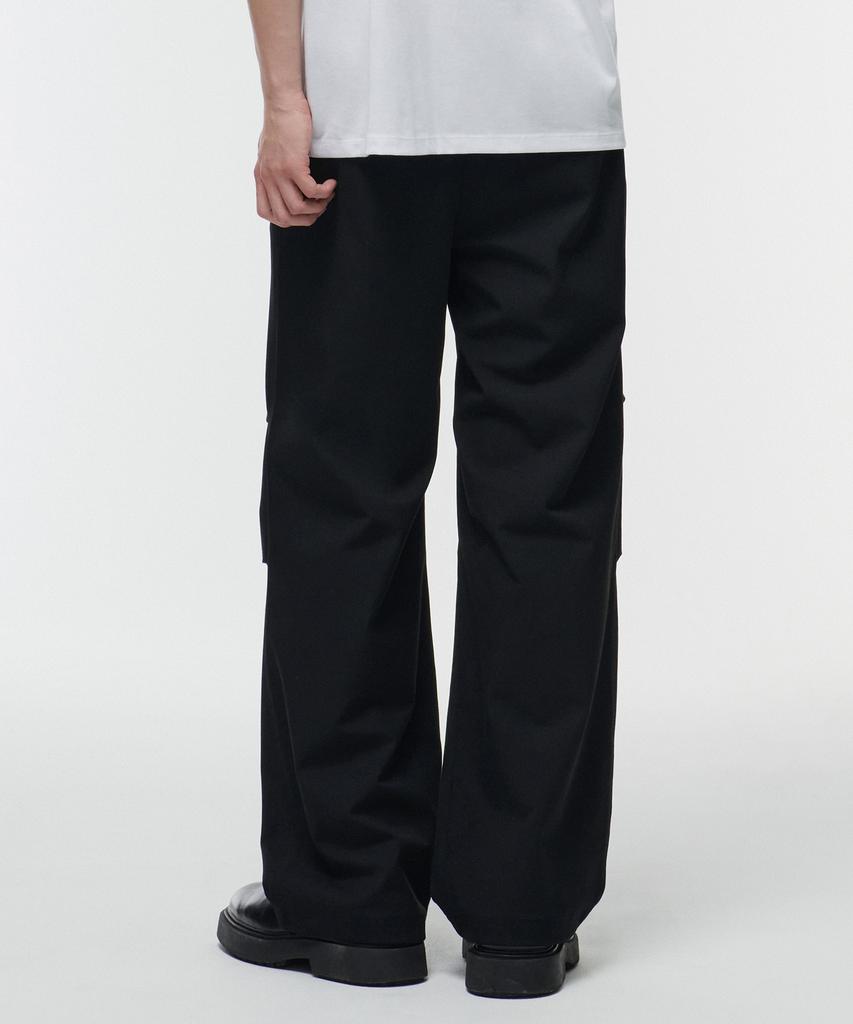 MUSINSA STANDARD Parachute Banding Slacks [Black]